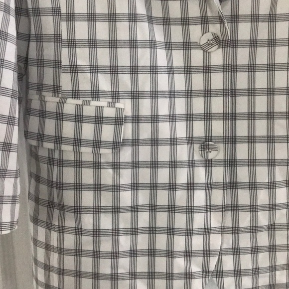 Danielle Bernstein WeWoreWhat Plaid Structured Oversized Blazer in White/Black - Picture 5 of 8